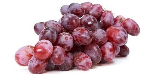 alimento reparador de la piel uva roja