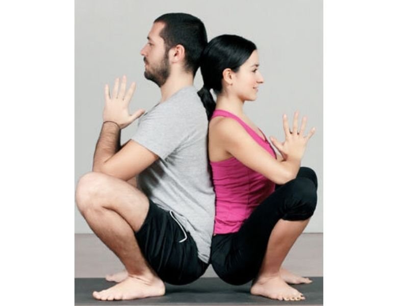 yoga malasana ganda