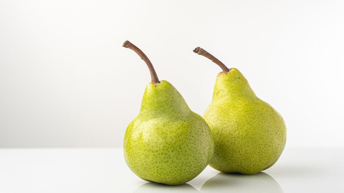 How Many Calories Are in 1 Pear? Pear Nutritional Value
