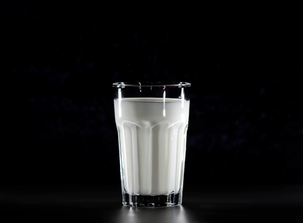 Hvor mange kalorier i 1 kopp melk?
